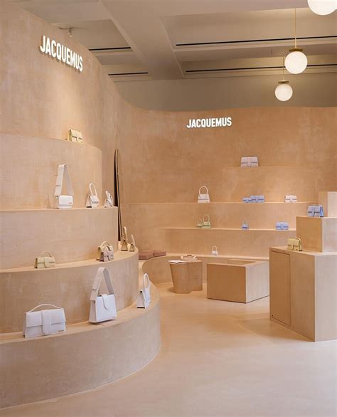 jacquemus shop online.